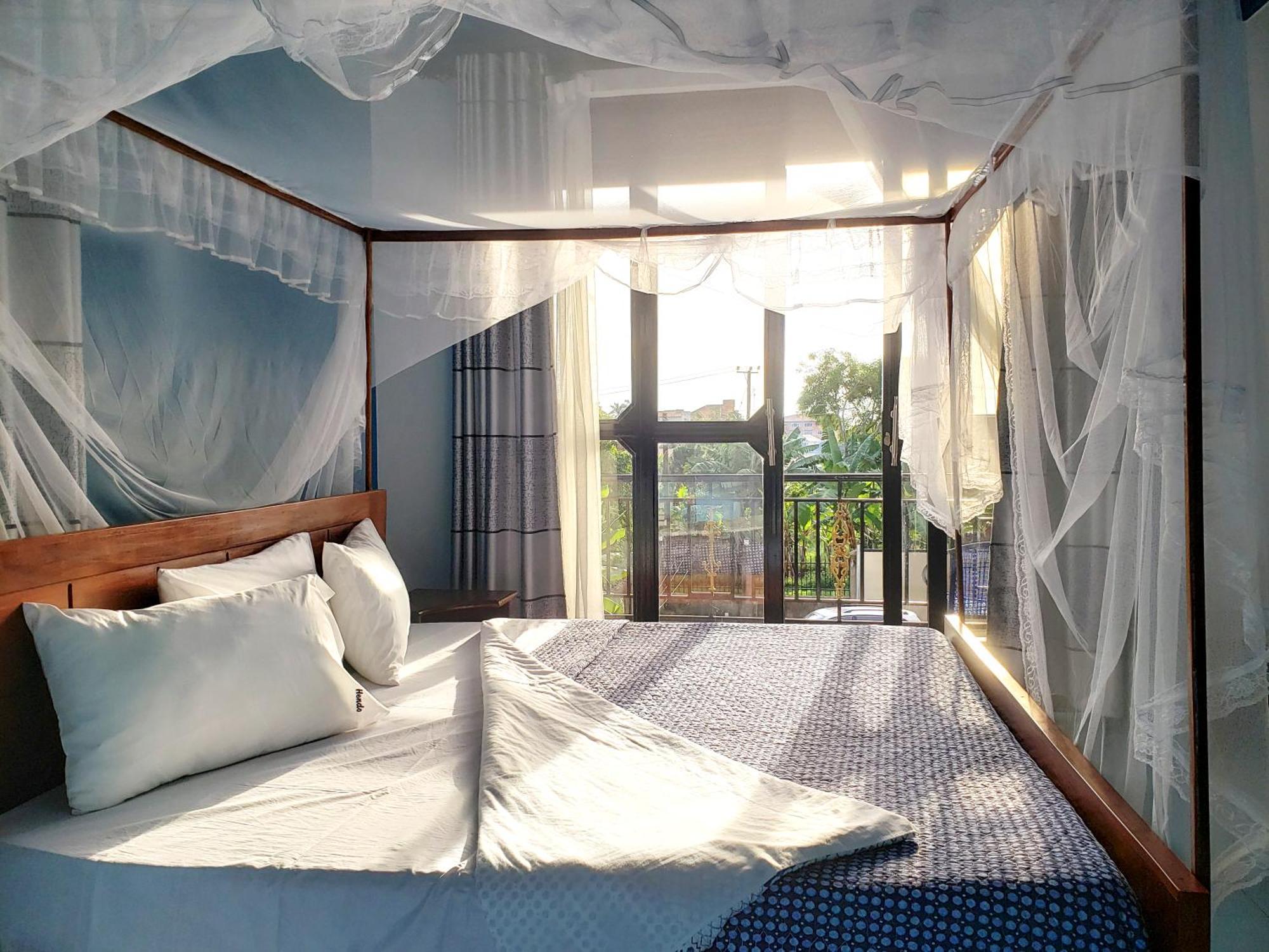 Hendo Hotel เอนเทบเบ้ ภายนอก รูปภาพ