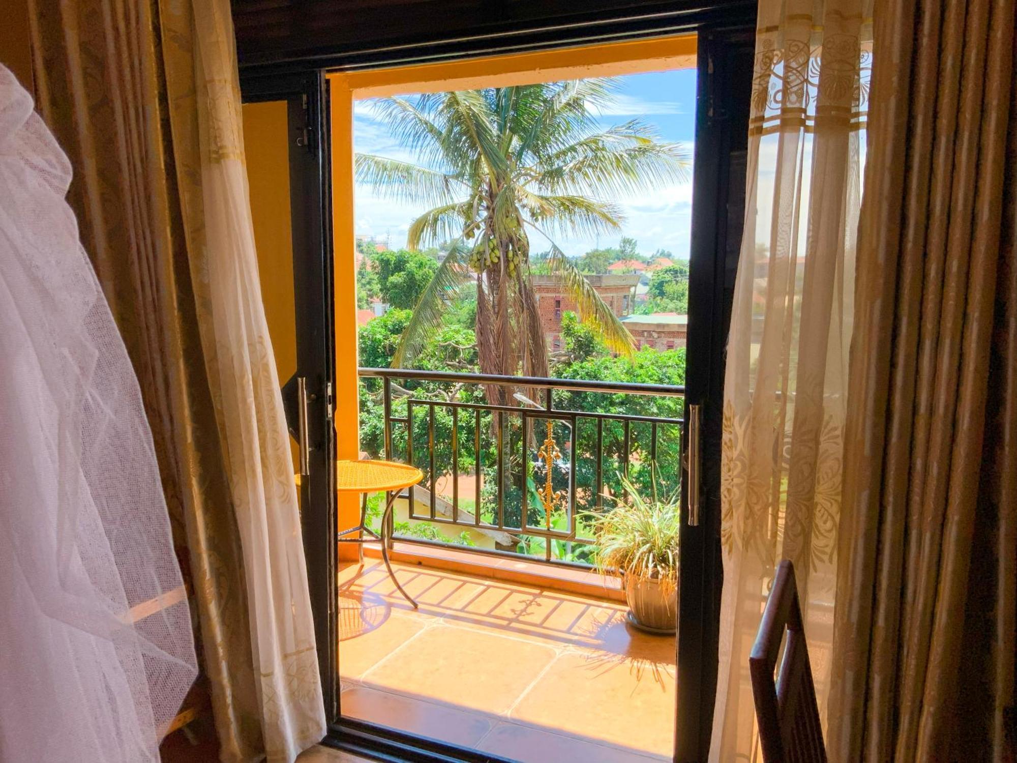 Hendo Hotel เอนเทบเบ้ ภายนอก รูปภาพ