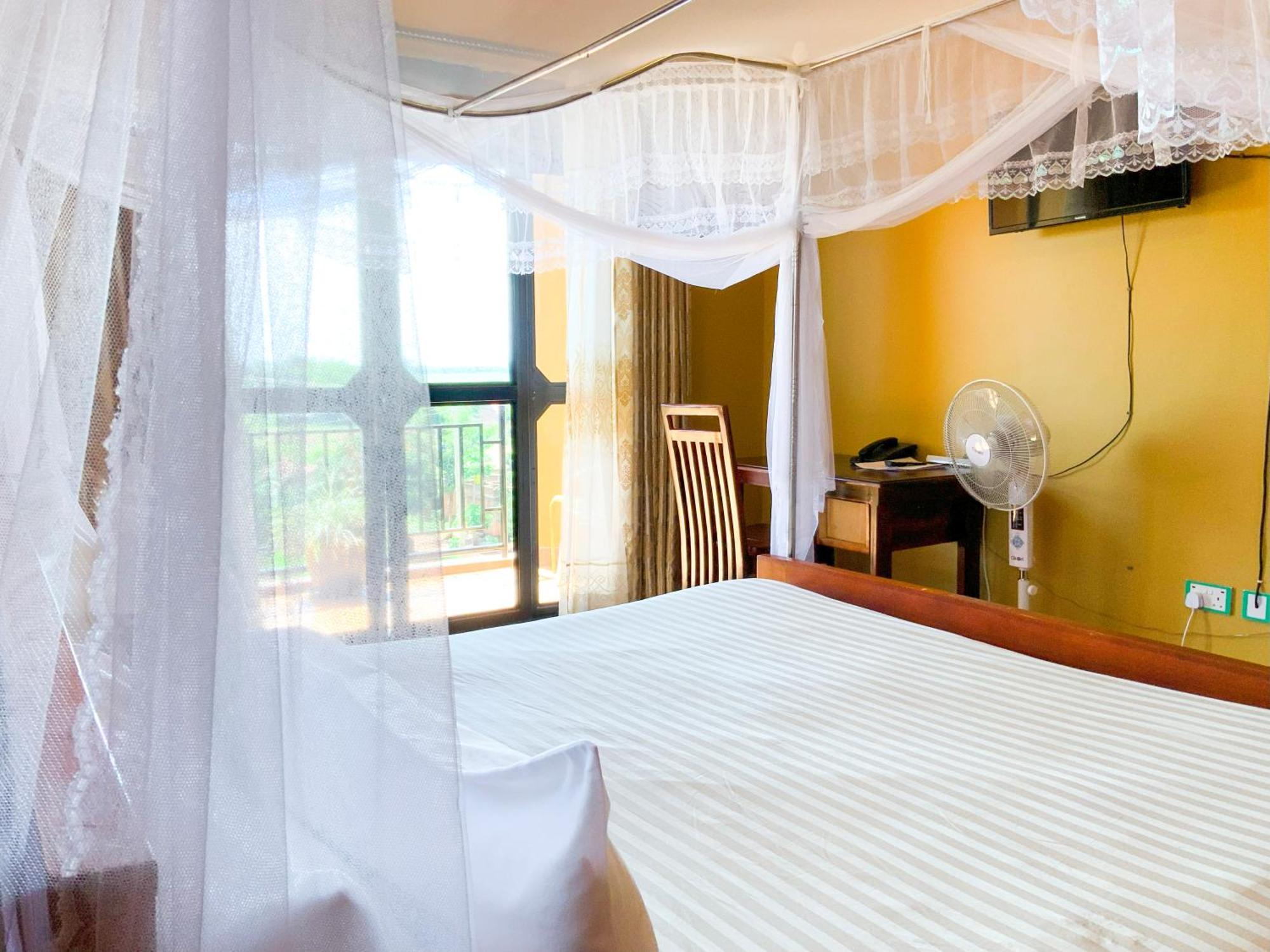 Hendo Hotel เอนเทบเบ้ ภายนอก รูปภาพ